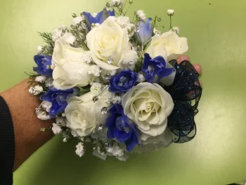 Corsage 46